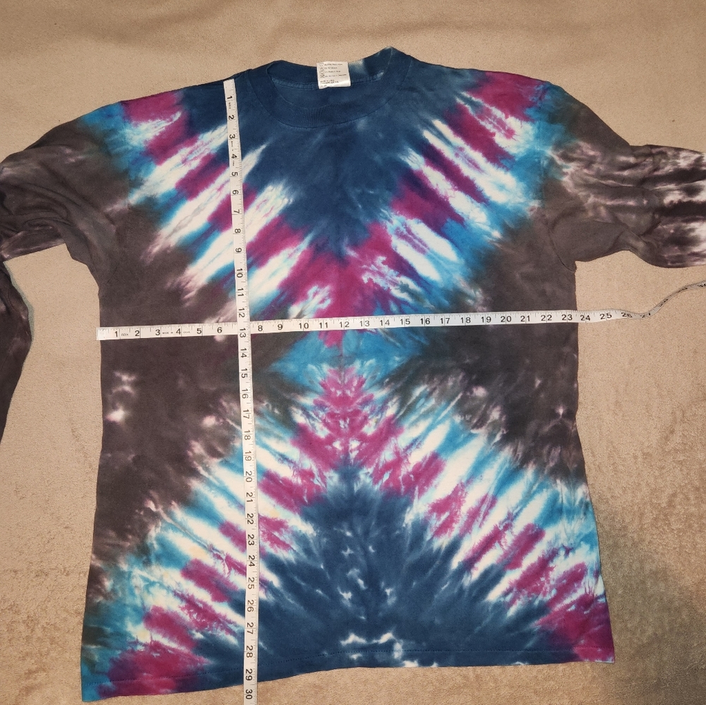 Tie dye long sleeve tshirt